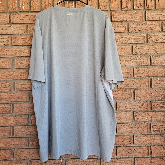 Reebok Men's Gray and White Striped Hydromove Athletic T-Shirt 3XL - Picture 8 of 8